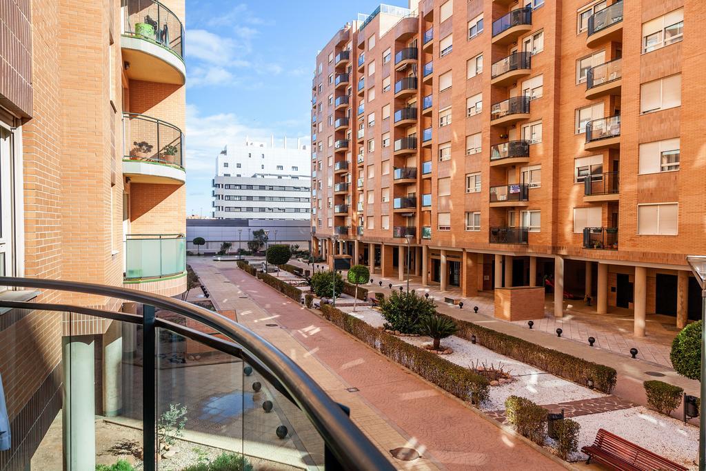 Valencia Flat Rental Swim And Paddle Rum bild